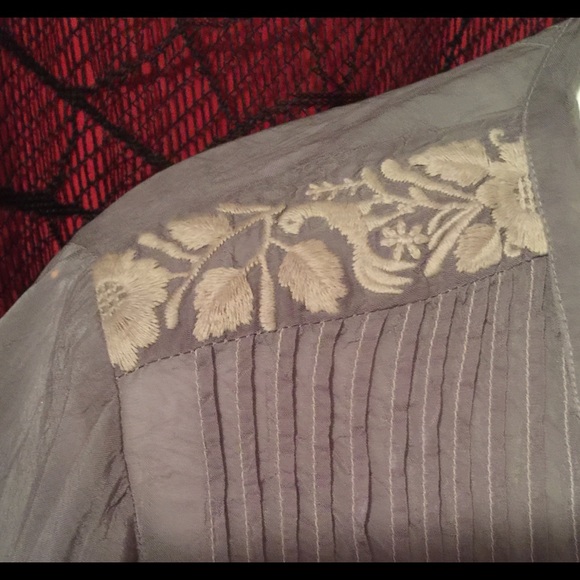 Johnny Was Grey Embroidered Tunic - Picture 4 of 7