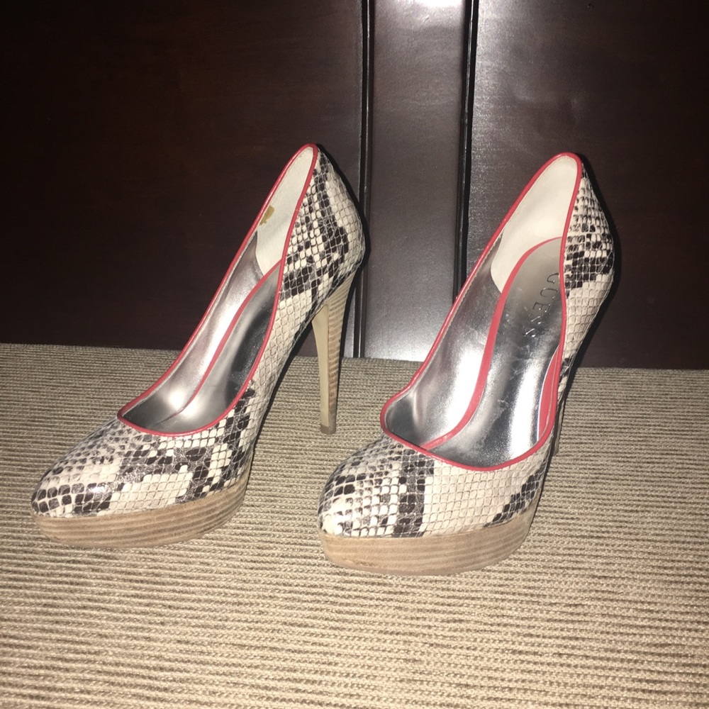 GUESS snakeskin heels 👠