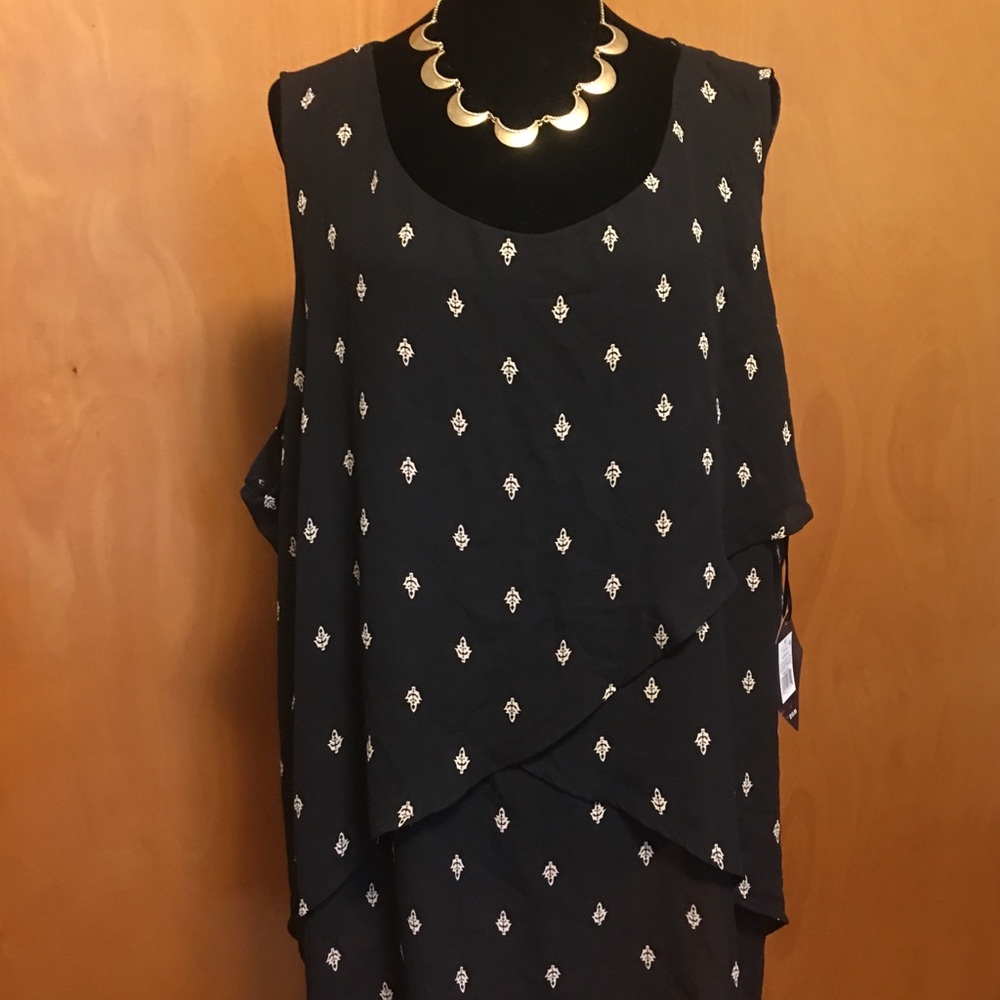 NWT Ava & Viv Sleeveless Print Top