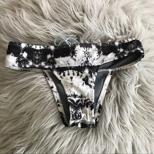 Jolyn midi bottoms in MOON