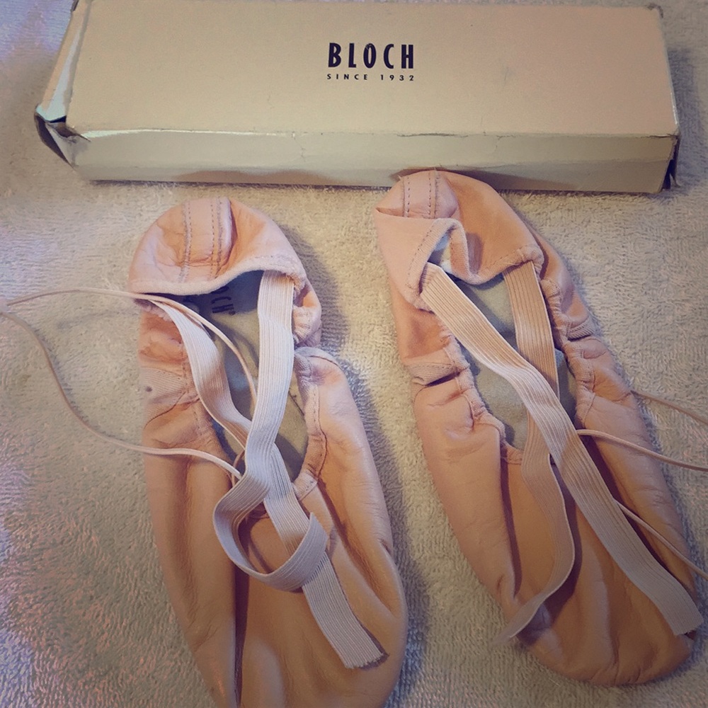 New-in-box Bloch leather ballet shoes size 7