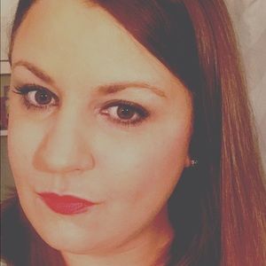 Meet your Posher, Lindsey