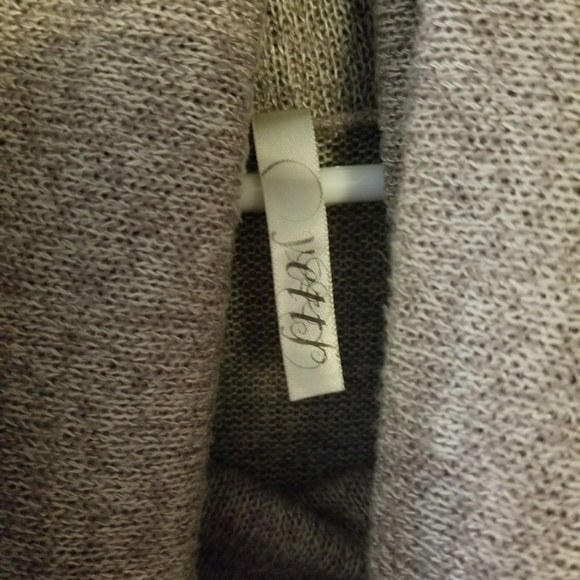 Cowl-neck, tunic sweater with POCKETS - Picture 2 of 4