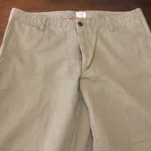 Men's khakis