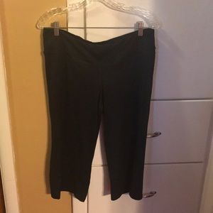 Black athletic capris