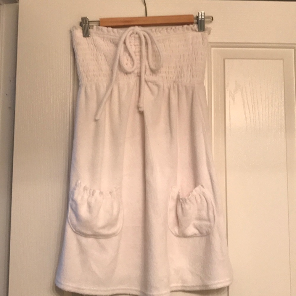 White swimsuit cover up 👙