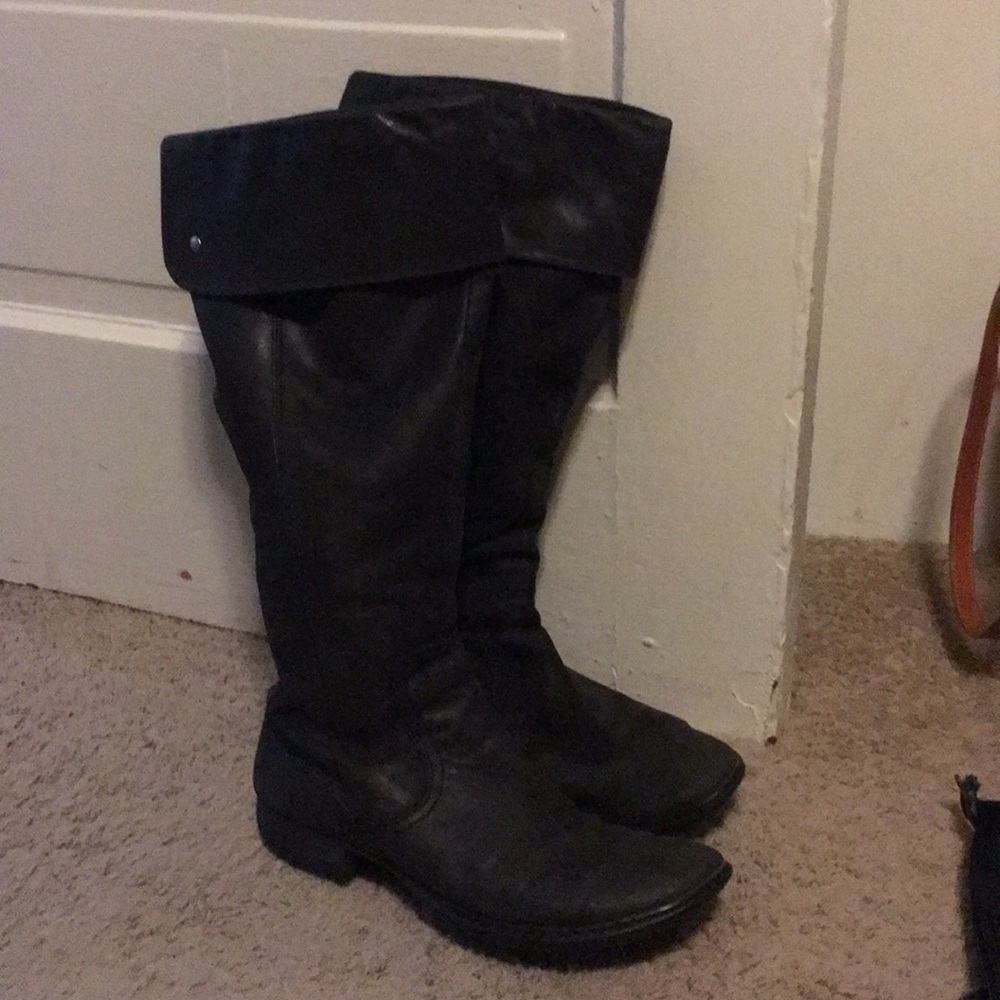 Black born boots