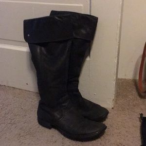 Black born boots