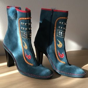 Linea Paolo Suede Boots Size