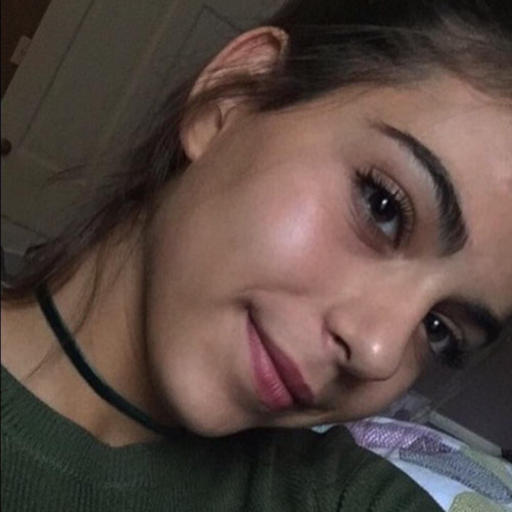 Meet your Posher, Yael