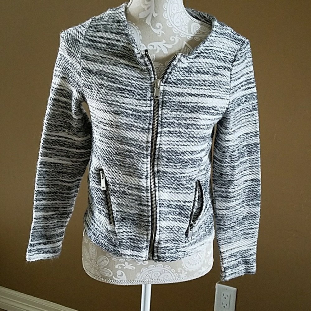 Cute zip front cardigan