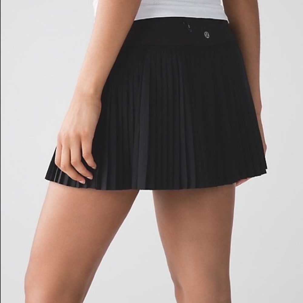 Black Pleat to Street Lululemon skirt
