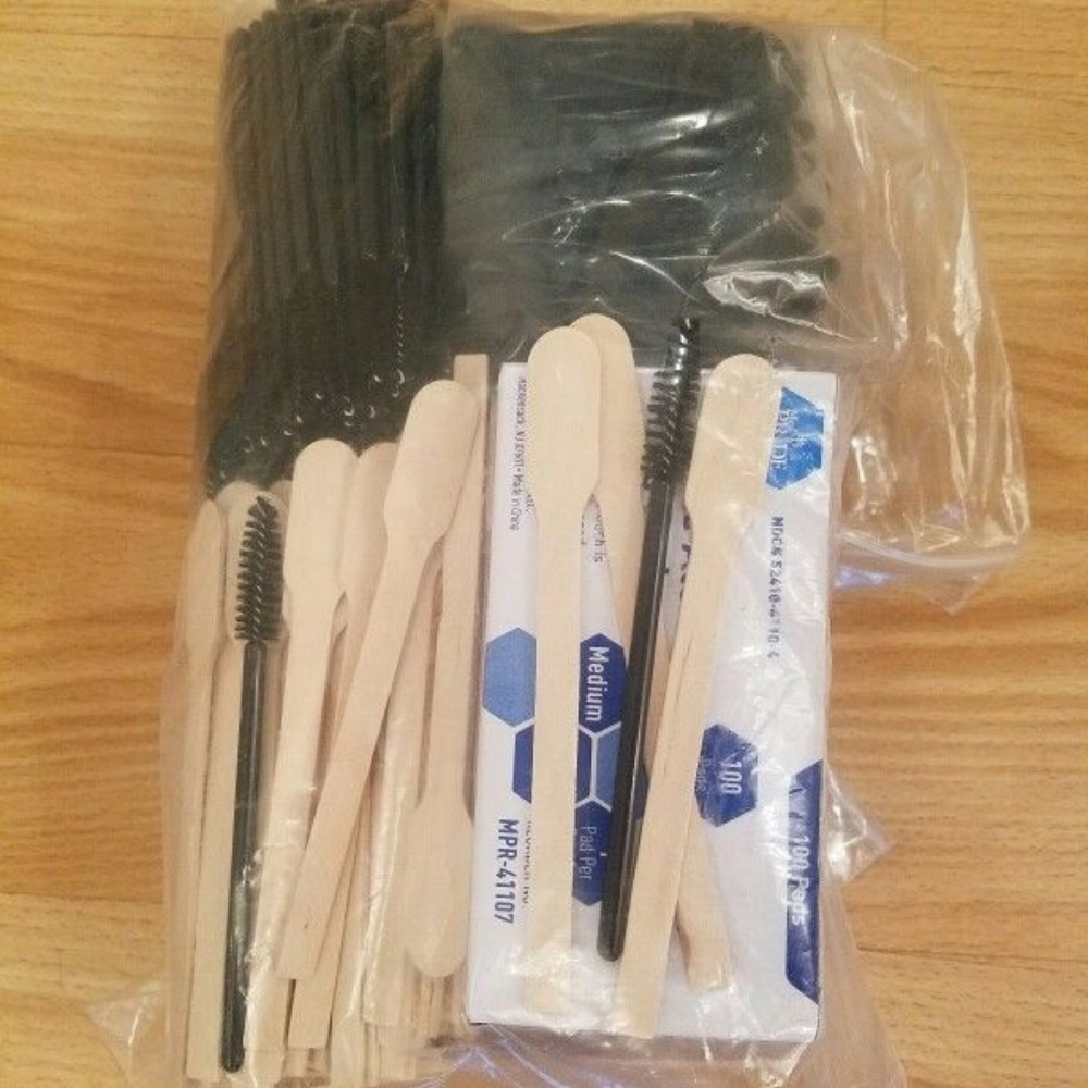 Makeup Eyeshadow Mascara Lip Gloss Applicator LOT
