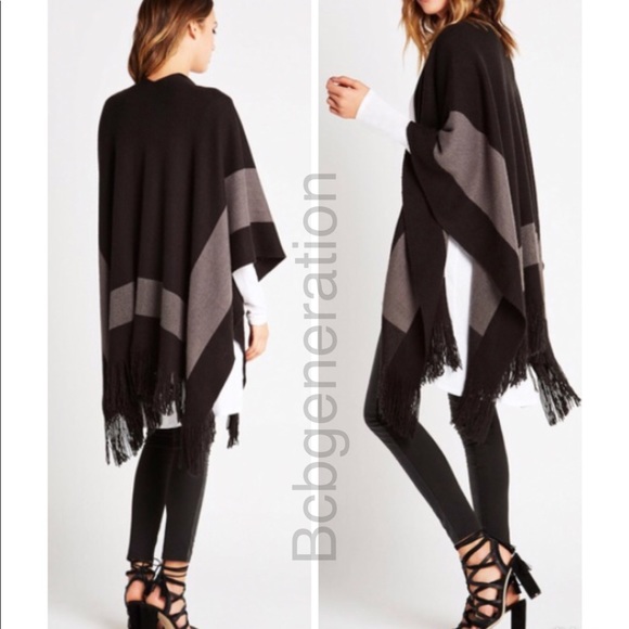 BCBGeneration Sweaters - NEW Bcbgeneration Boho Fringe 2 Tone Poncho