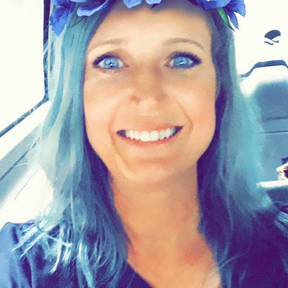 Meet your Posher, Courtney