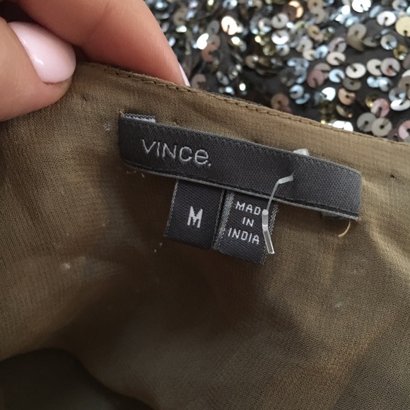 Like New Vince Sequin Dolman Top Size Medium - Picture 6 of 6