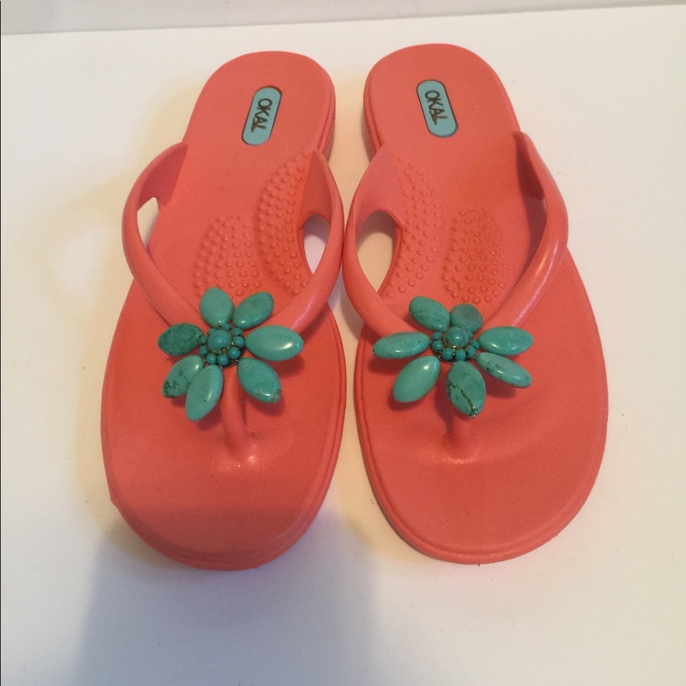 NWOT OkaB Coral Flip Flops