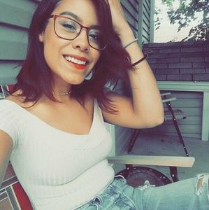 Meet your Posher, Lorena