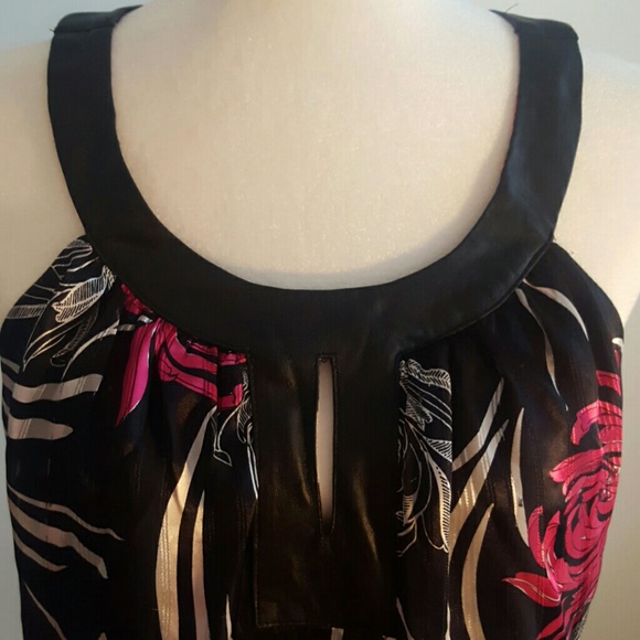 Bisou Bisou Fitted Tunic - Picture 2 of 6