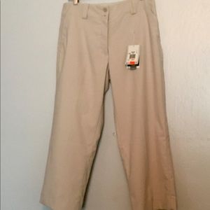 NWT! Nike FitDRY Capris, size 6, New!