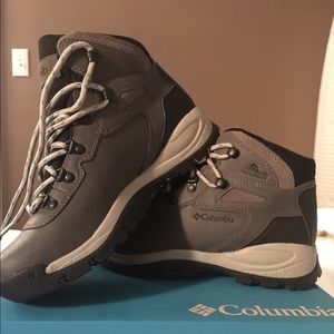 Women's Newton Ridge Plus Hiking Boot