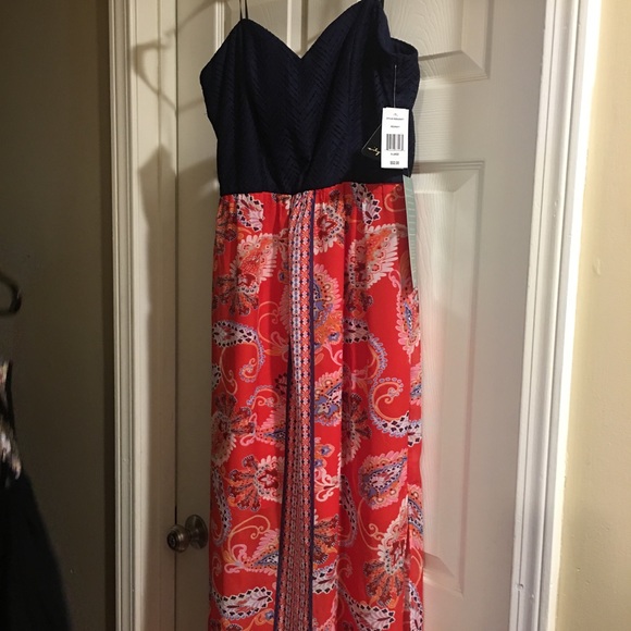 Dress - Picture 1 of 1