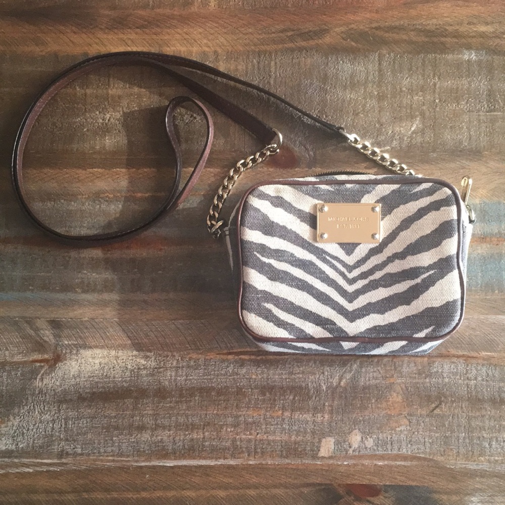 Michael Kors cross body purse