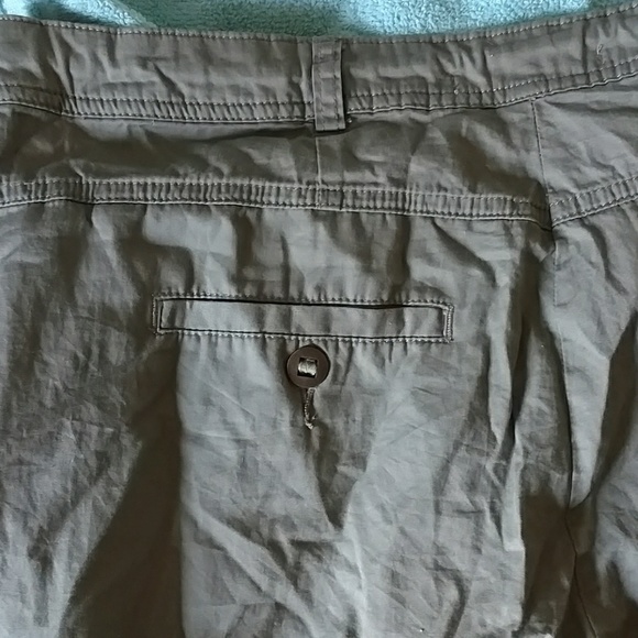 Green pants - Picture 5 of 5