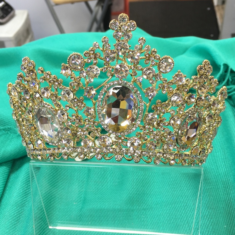 🐠 Dora Tiara - Gold w/ Clear Crystals