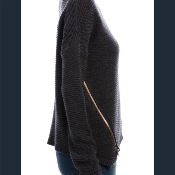 Side Zip Cable Knit Sweater - Picture 5 of 8