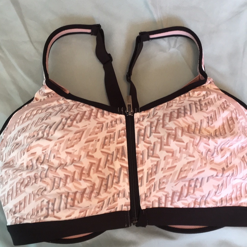 VS Sports Bra 36DDD