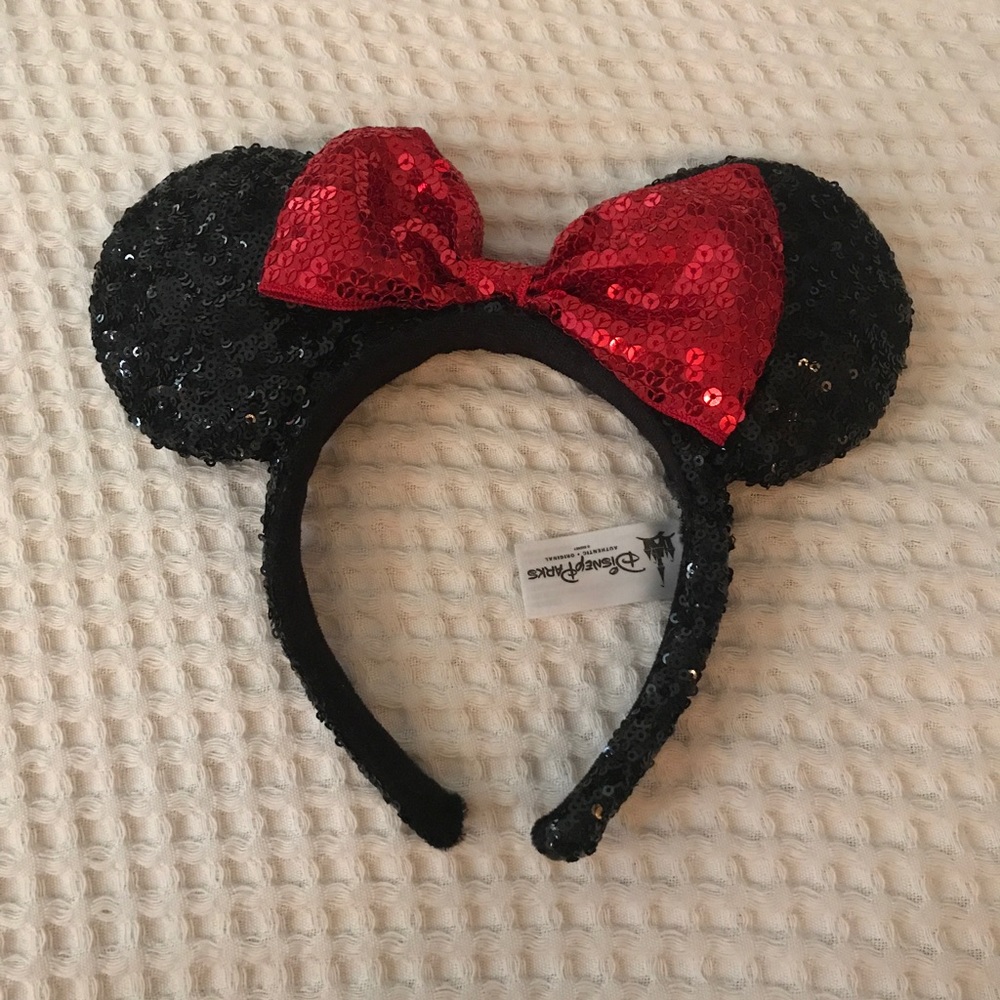 Minnie Mouse ears
