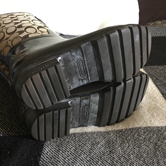 ❌SOLD❌COACH signature jacquard fabric rain boot - Picture 2 of 8