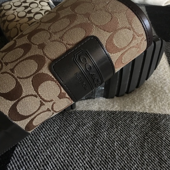 ❌SOLD❌COACH signature jacquard fabric rain boot - Picture 3 of 8