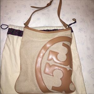 Authentic cross body Tory Burch bag.