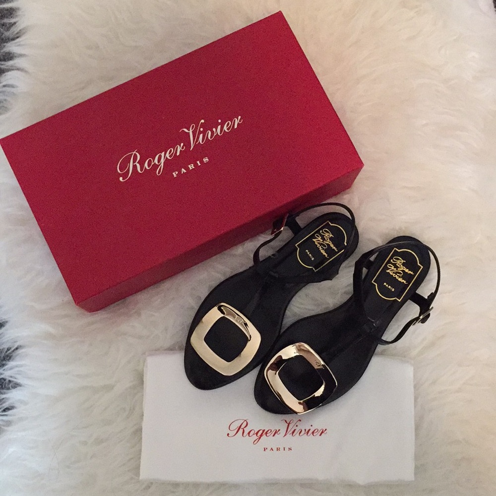 Roger Vivier Leather Chips Thong Sandals - Size 5