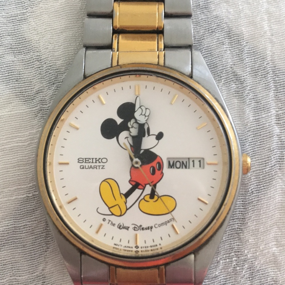 Vintage Mickey Mouse Seiko watch - men's
