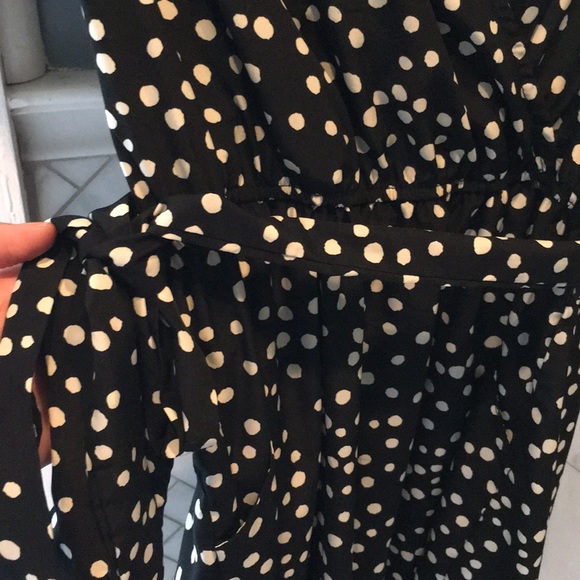 Adorable Vintage-Esque Faux wrap Polka dot dress. - Picture 4 of 5