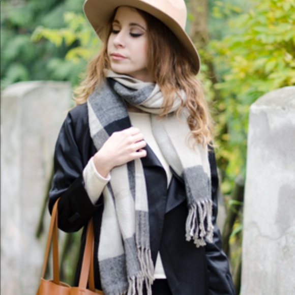 JINNI-Taupe & Black Tartan Plaid Wrap Scarf - Picture 2 of 4