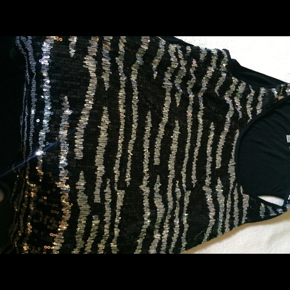 Black sequen shirt