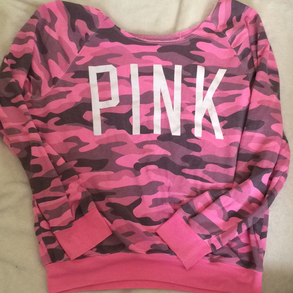 **sold on Merc**Vs Pink camo light sweatshirt