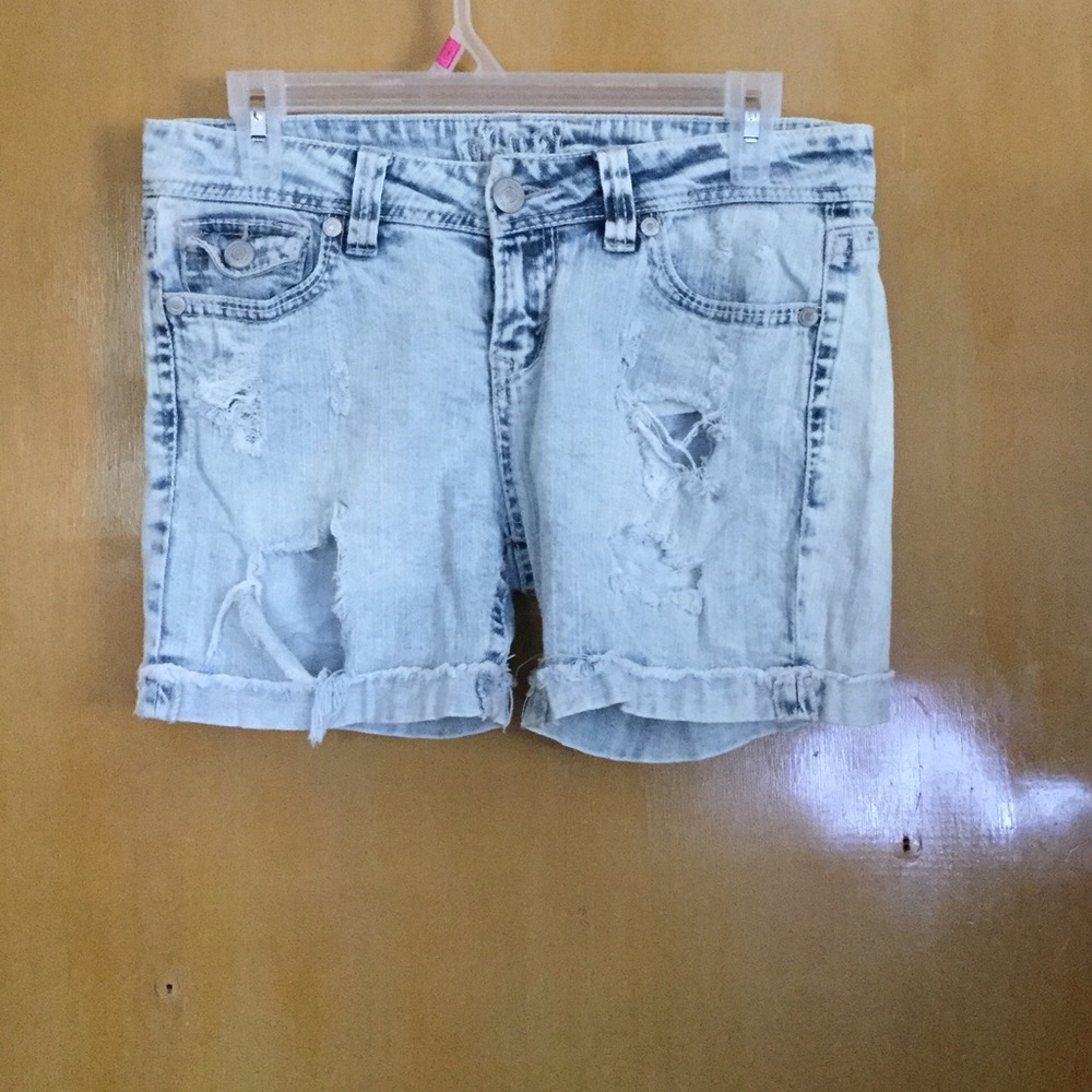 Wallflower shorts