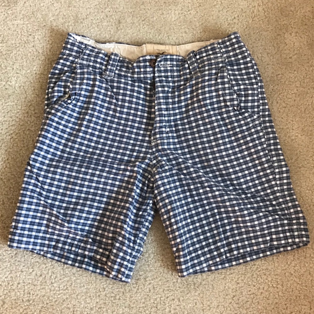 Men’s Hollister shorts in blue plaid, size 32
