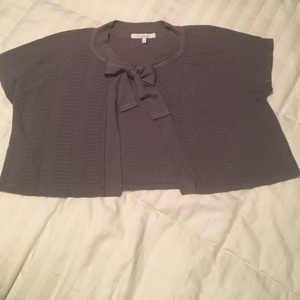 Cropped Grey short sleeved sweater