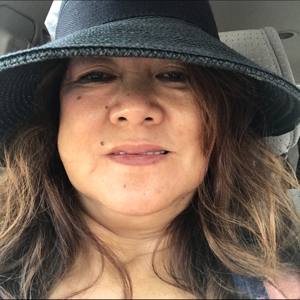 Meet your Posher, Raquel