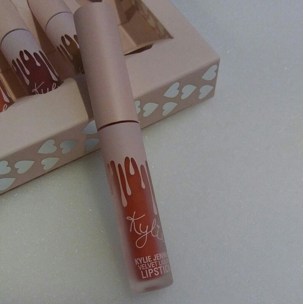 One Kylie Jenner velvet liquid mini lipstick
