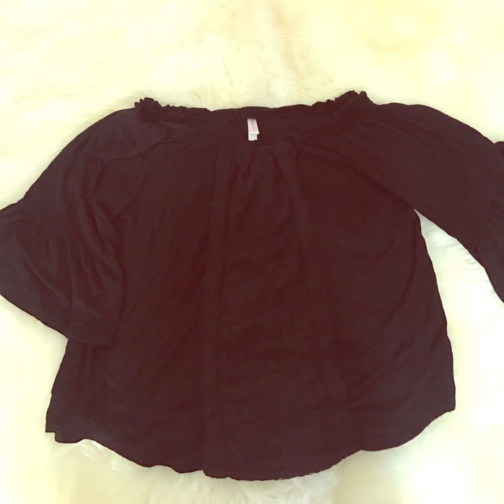 Off the Shoulder Black top