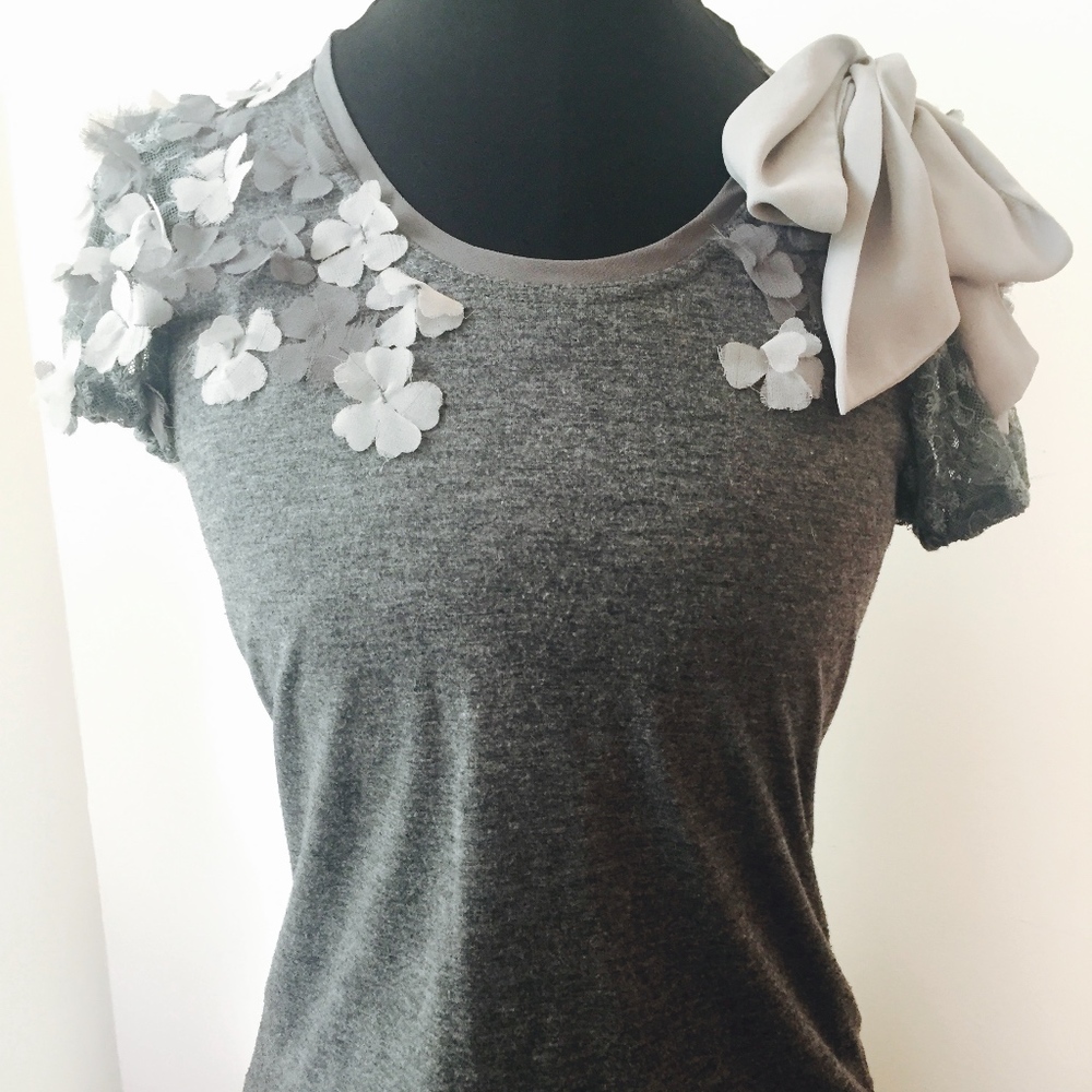 Modcloth Ryu Floral Rain Top - Picture 2 of 5