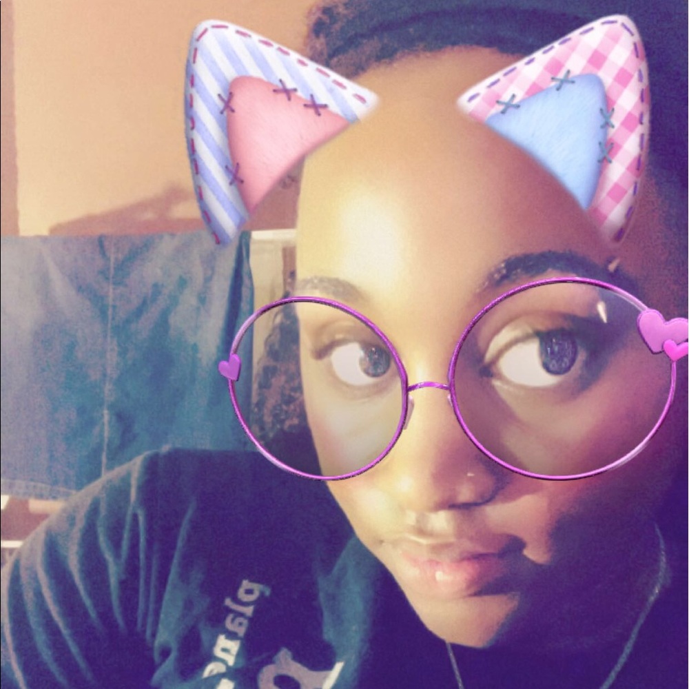 Meet your Posher, Saneiqua