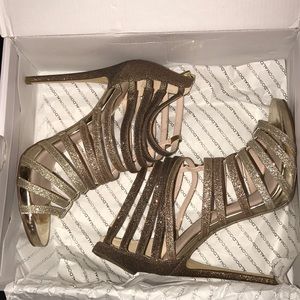 Hombre bronze to gold stilettos